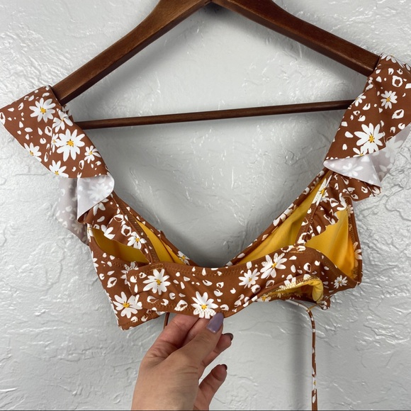 Aerie daisy print ruffle wrap style bikini top Small - Picture 5 of 6